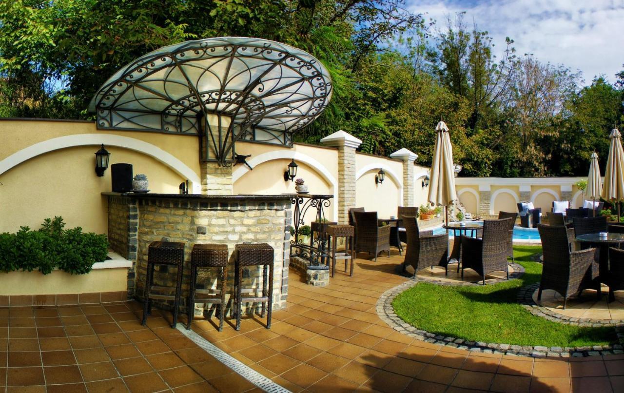 Hotel Vila Lago Palic Ngoại thất bức ảnh