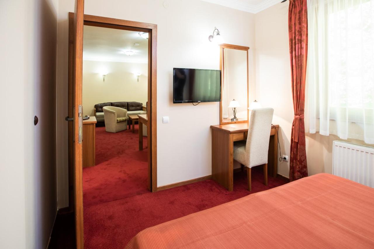 Hotel Vila Lago Palic Ngoại thất bức ảnh