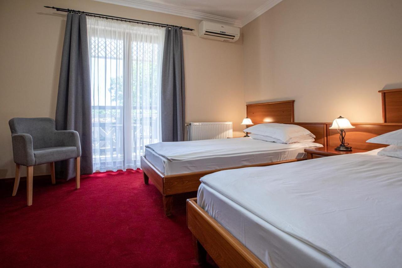 Hotel Vila Lago Palic Ngoại thất bức ảnh