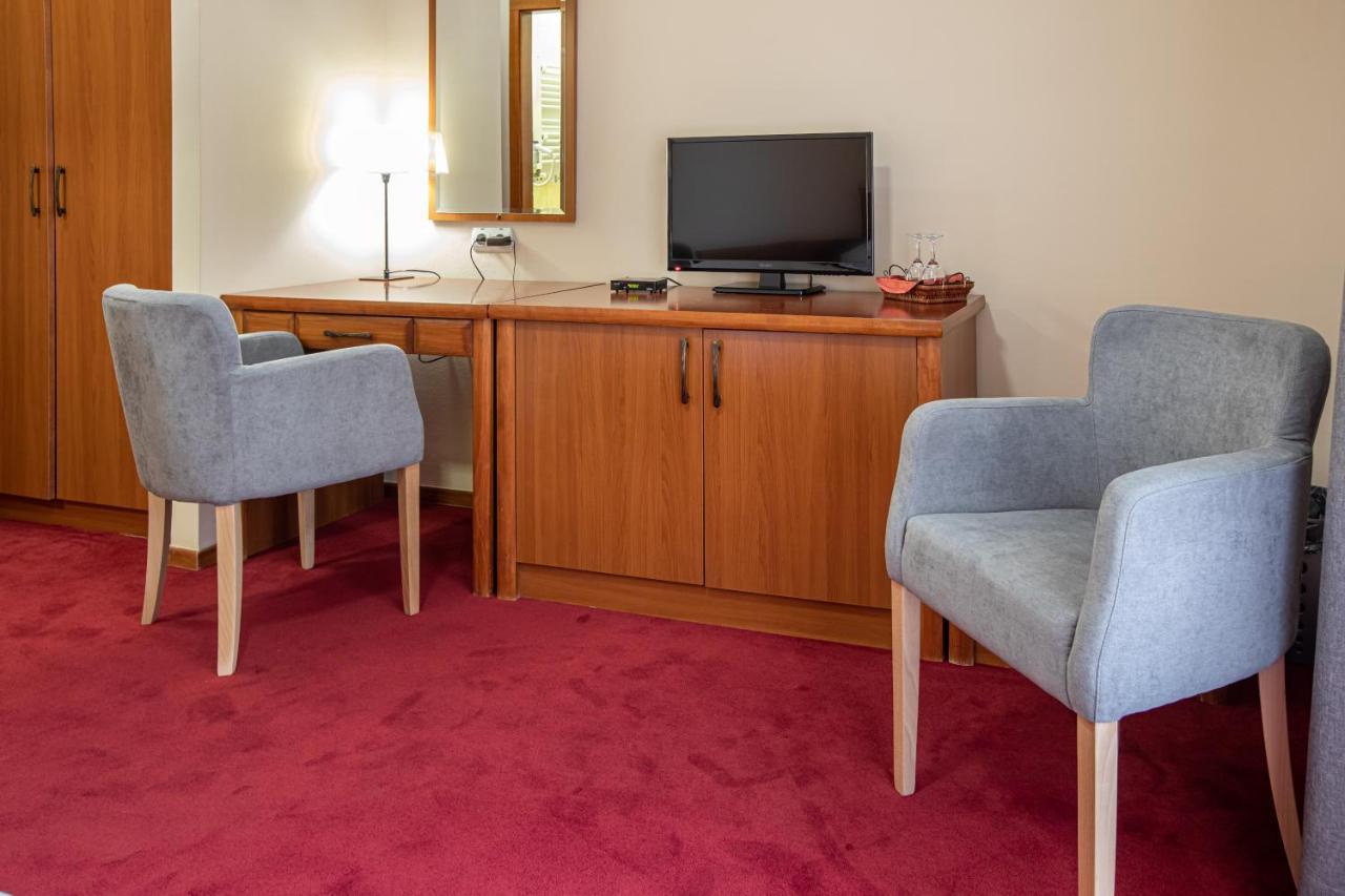 Hotel Vila Lago Palic Ngoại thất bức ảnh
