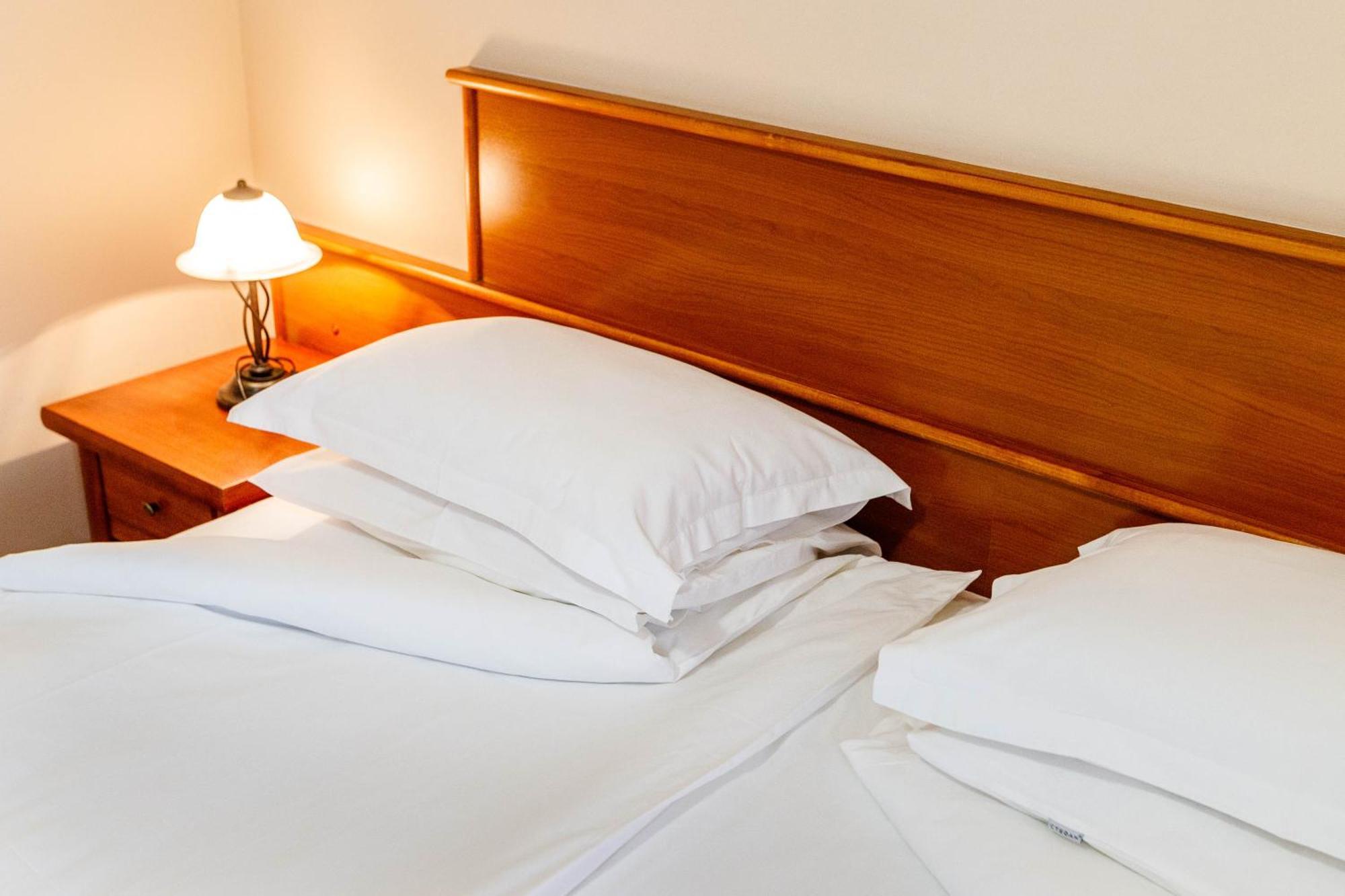 Hotel Vila Lago Palic Ngoại thất bức ảnh